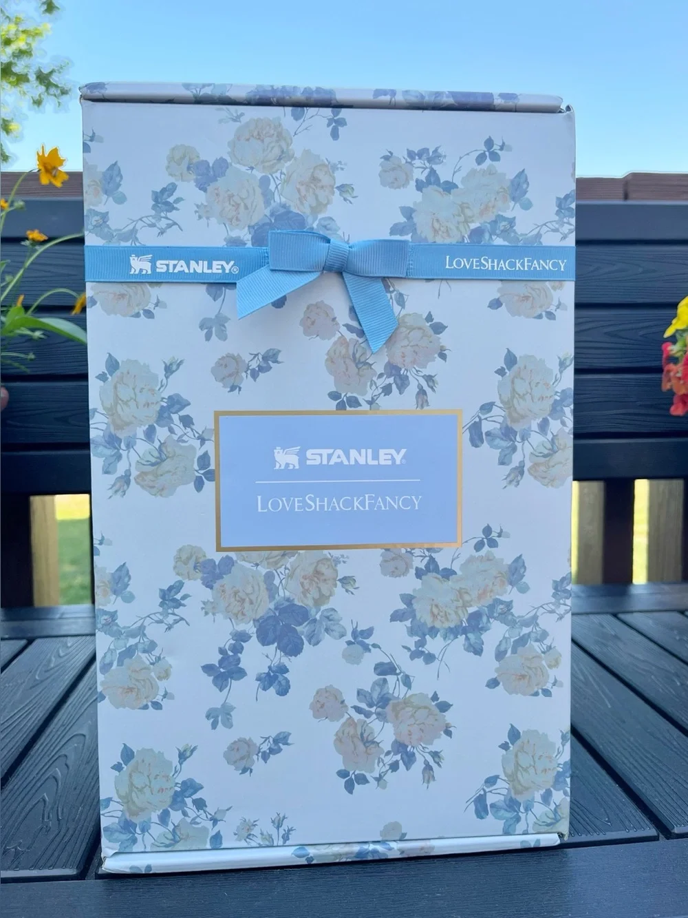 Stanley Blue Floral 40oz Cup - Picture 2 of 8